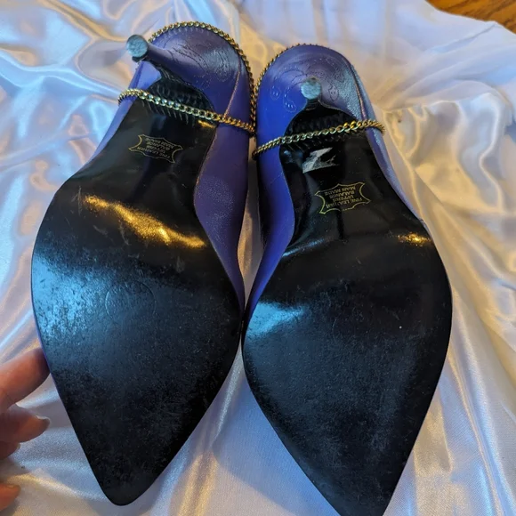 Heels - Picture 5 of 7